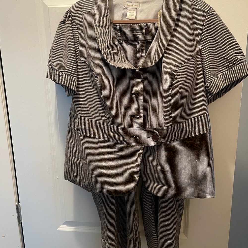 2-Piece Capri Set